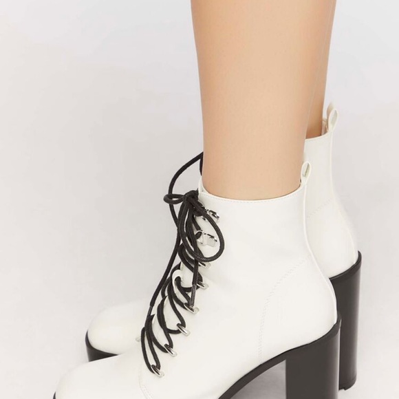 Lace up booties forever 21 - Picture 2 of 4